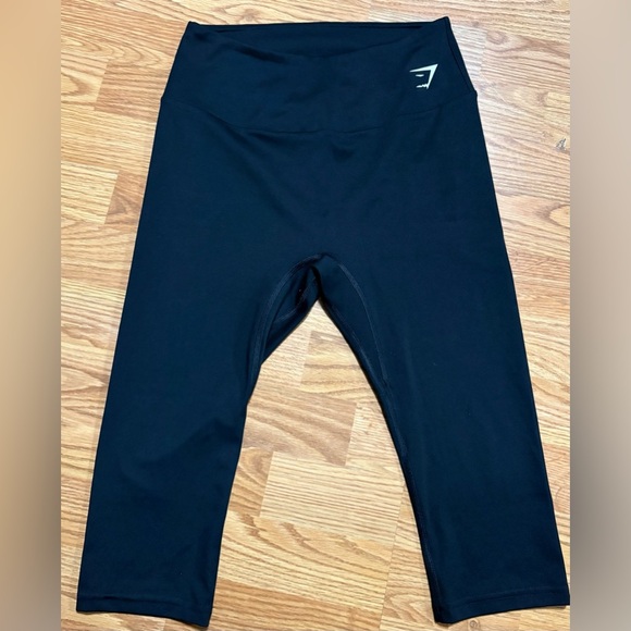 Gymshark Women’s size Large Black Capri - Picture 1 of 3